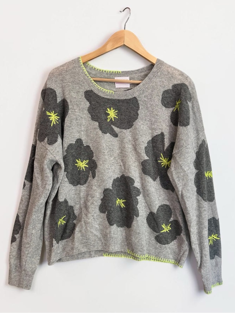 Brodie Cashmere Embroidered Floral Crewneck Sweater Grey Sz Medium